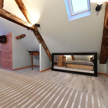 Loft Sous Les Combles - Loft Under The Rafter Διαμέρισμα Ροντέζ Εξωτερικό φωτογραφία